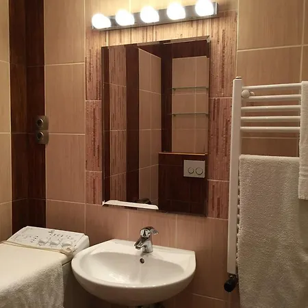 Marxim Apartman *